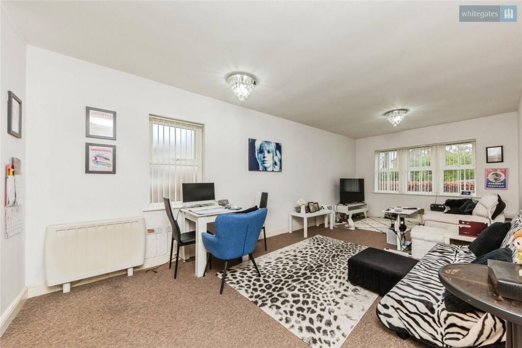 Blackthorn Close, Wistaston, Crewe, Cheshire, CW2 photo 4