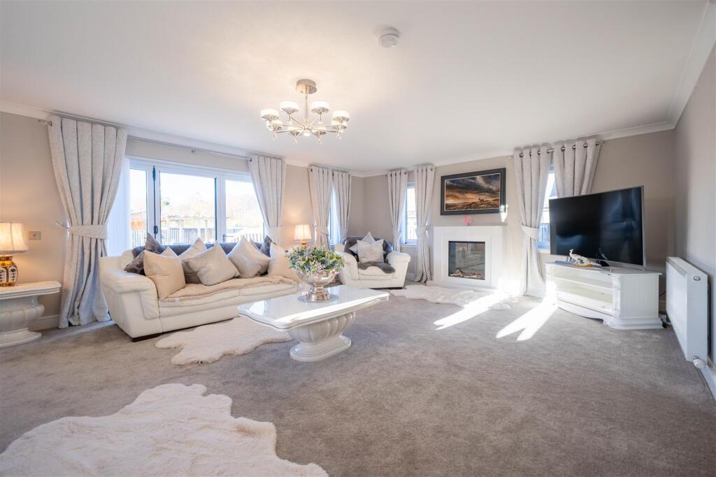 Whitelea Road, Burrelton, Blairgowrie photo 2