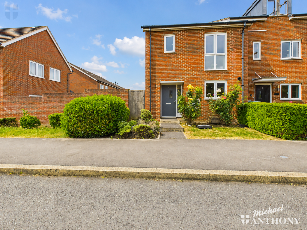 3-bed terraced on Limelight Avenue, Aylesbury, £375,000