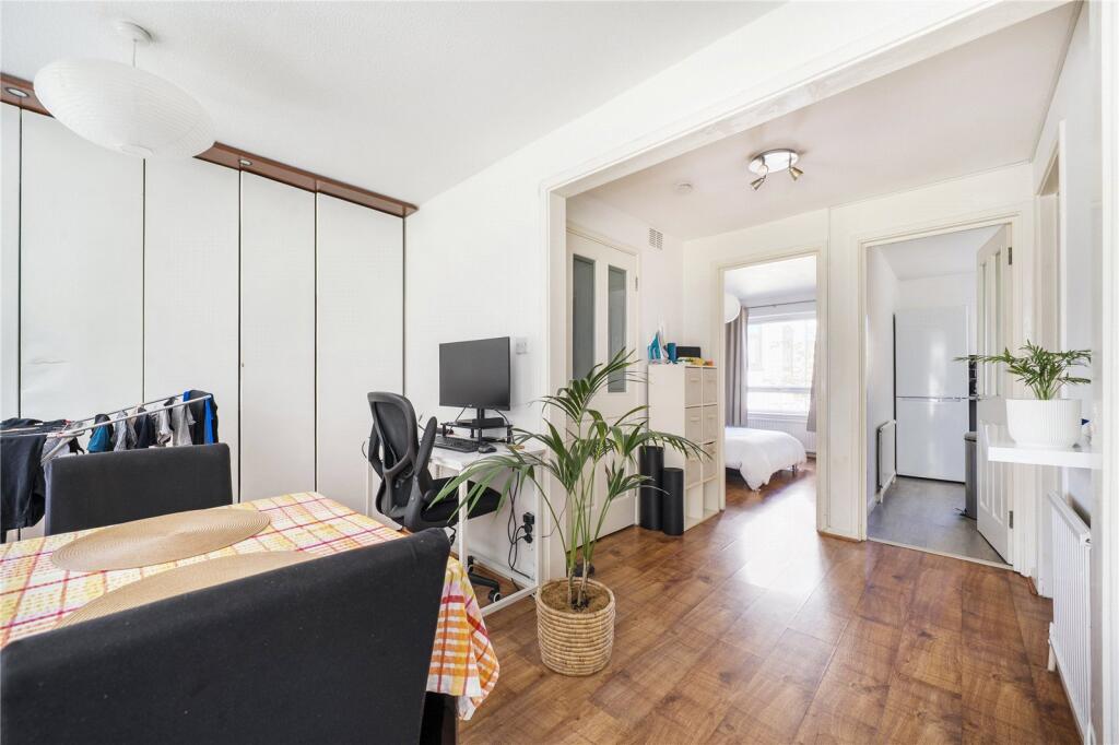 Apartment in London - View 4
