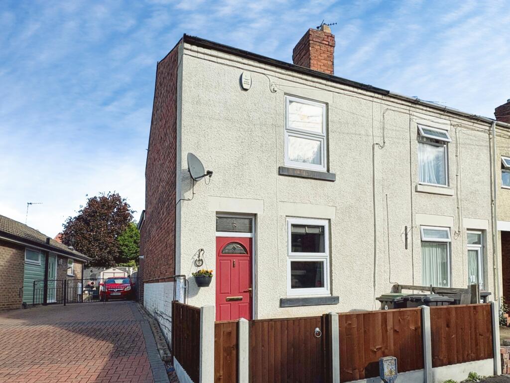 3-bed terraced on Baldwin Street, Nottingham, NG16, £145,000