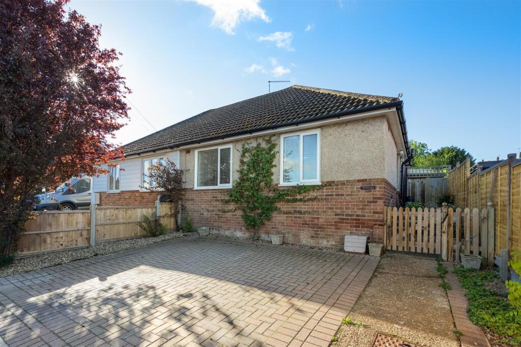 2-bed semi-detached on Grosvenor Road, Whitstable, £395,000