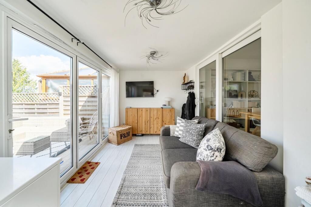 House in Harrow - More