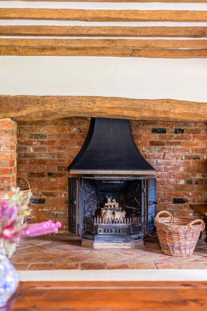 House in South Oxfordshire, Towersey - More