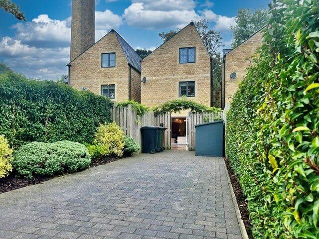 4-bed detached on North Light Place, Haworth, BD22, £425,000