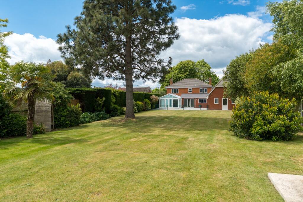 Empress Avenue, West Mersea, Colchester, Essex, CO5 photo 4