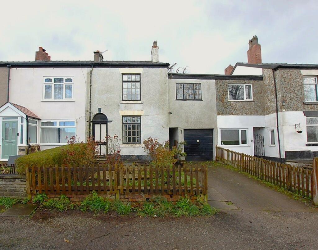 Main image of property: Tree House Avenue, Ashton-under-Lyne, Greater Manchester, OL7