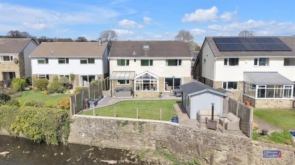 Additional image 34 of Walker Close, Glusburn