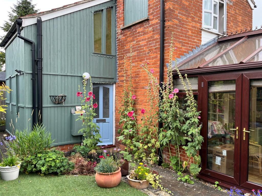 Additional image 18 of Bella View Gardens, Glastonbury, Somerset, BA6