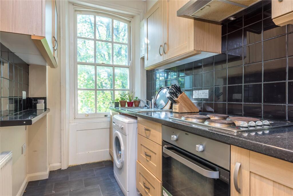 2 bedroom maisonette for rent