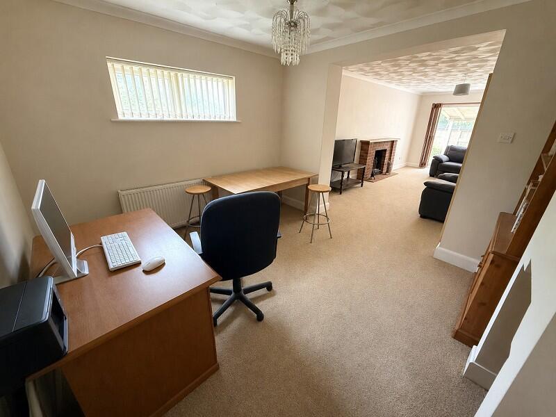 House in New Forest, Hordle - More