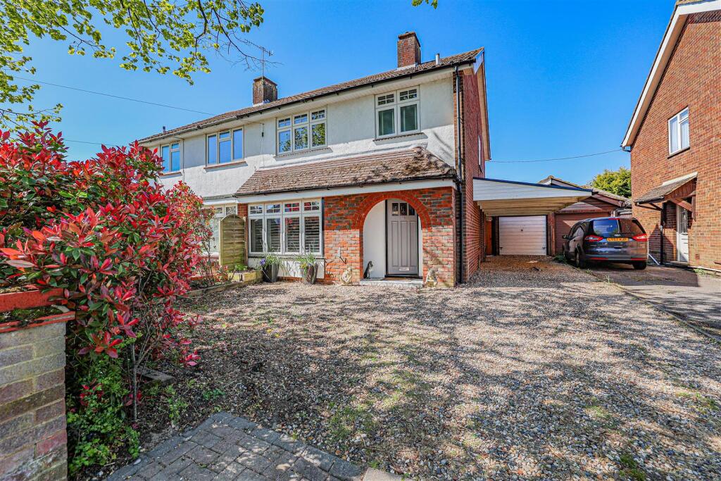 Main image of property: Tile Kiln Lane, Hemel Hempstead, HP3