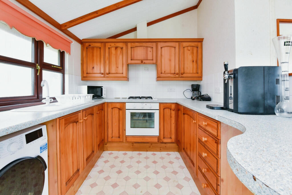 2-bed caravan on Chippenham, Wiltshire, SN14, £20,000