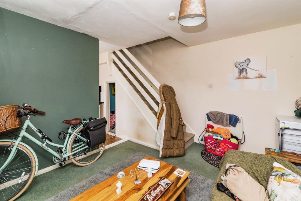 Gainsborough Drive, Halesworth photo 2