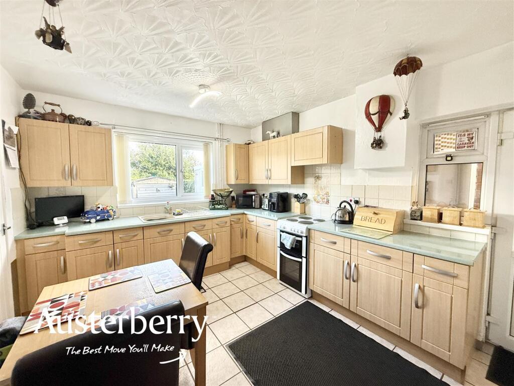 House in Stoke-on-Trent - View 2