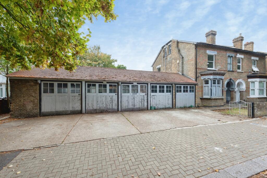 House in London - More