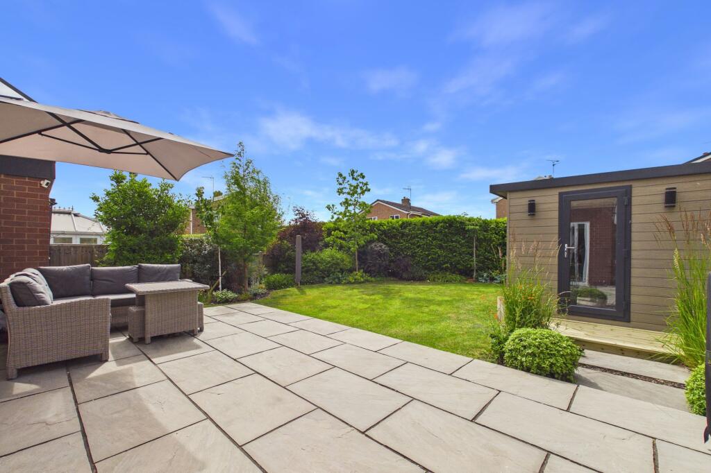 House in Higher Kinnerton, The Green - View 4