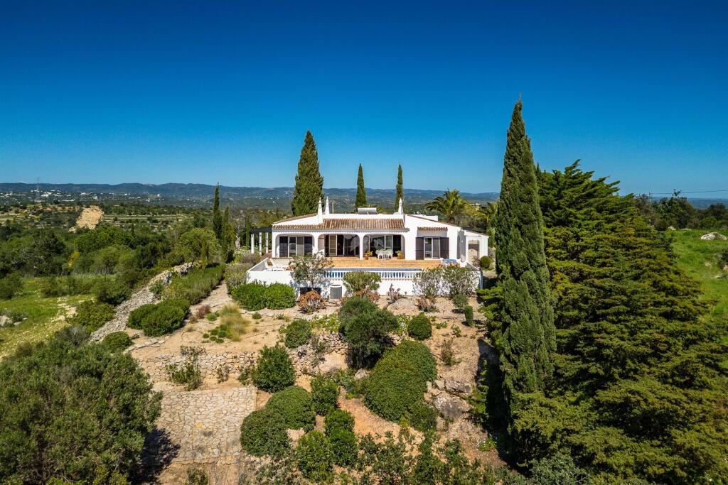 Main image of property: Algarve, Moncarapacho