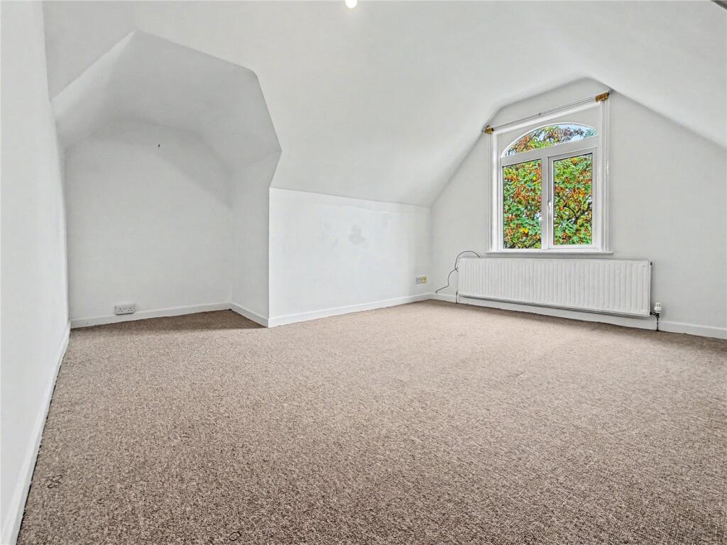 Apartment in Bournemouth, Boscombe - View 2