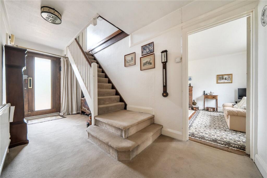 Echo Barn Lane, Wrecclesham, Farnham, Surrey, GU10 photo 3