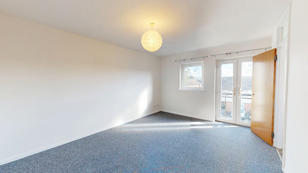 Apartment in Gloucester - View 2