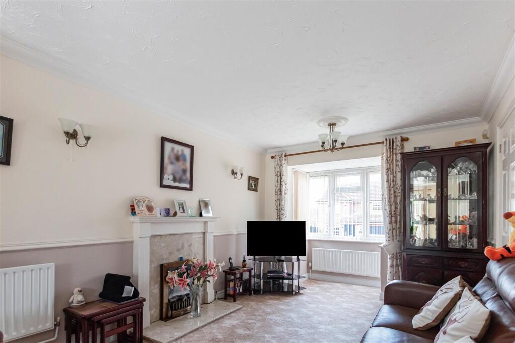 Mellis Close, Haverhill photo 2
