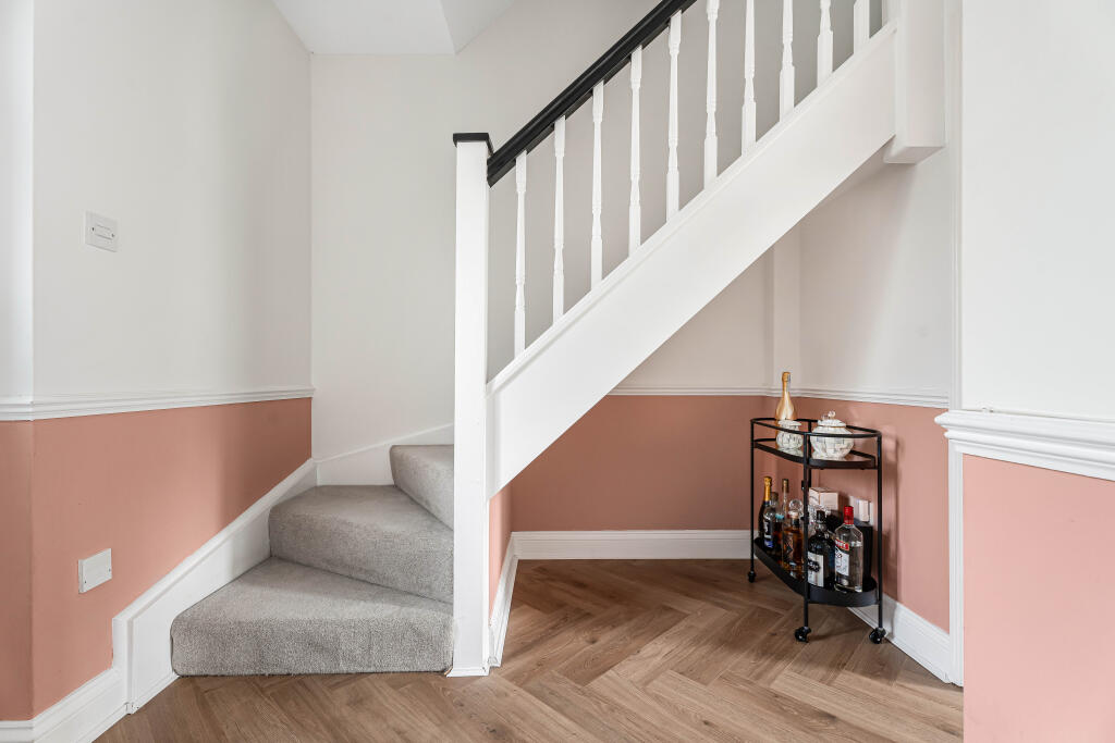 House in Stevenage - More
