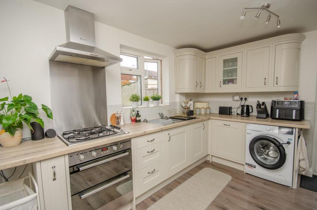 Walker Close, Downend, Bristol, BS16 6UR photo 3