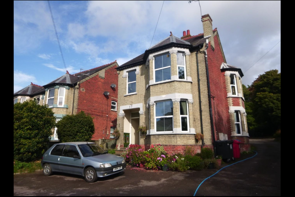 Main image of property: West Wycombe Road, High Wycombe, Buckinghamshire, HP12