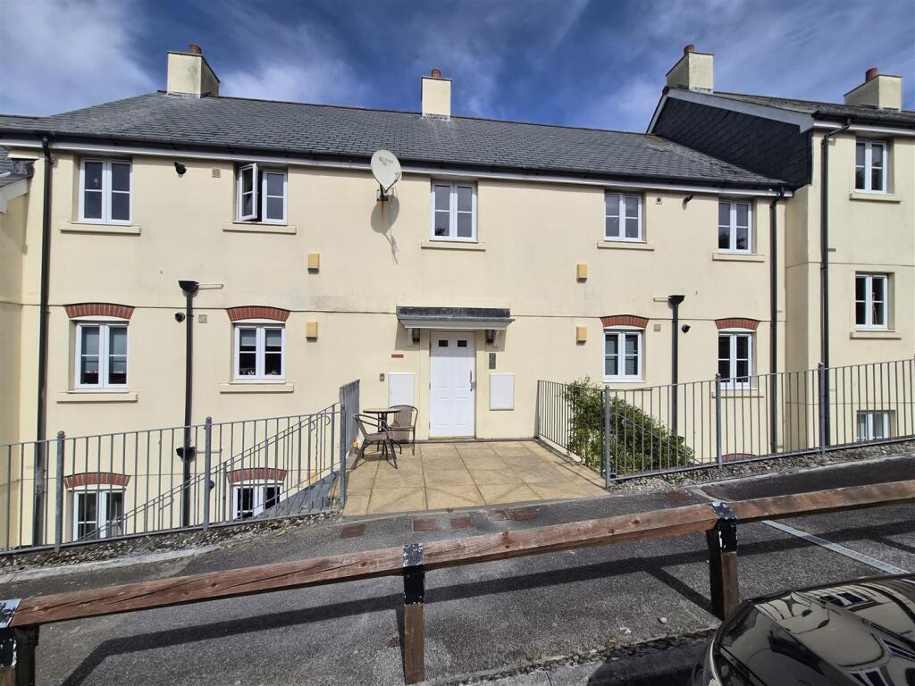 Apartment in Plymouth - More