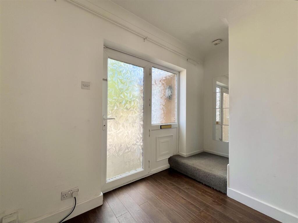 House in Bromsgrove, Hagley - View 2