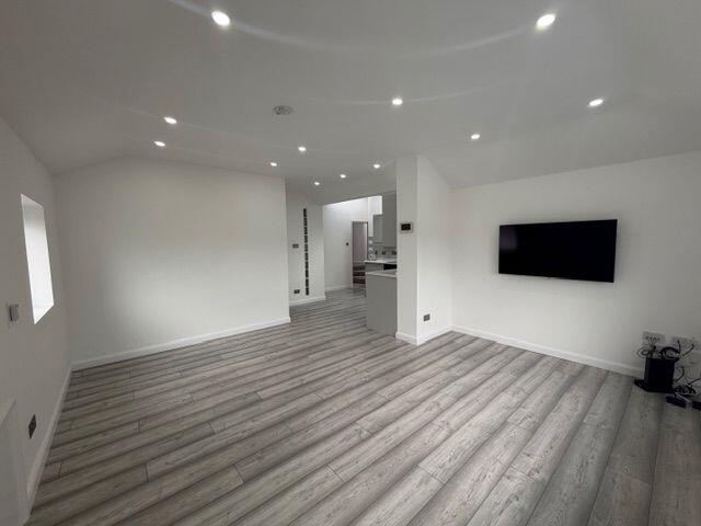 Main image of property: First Avenue, Enfield, London, Middlesex, EN1 1BN