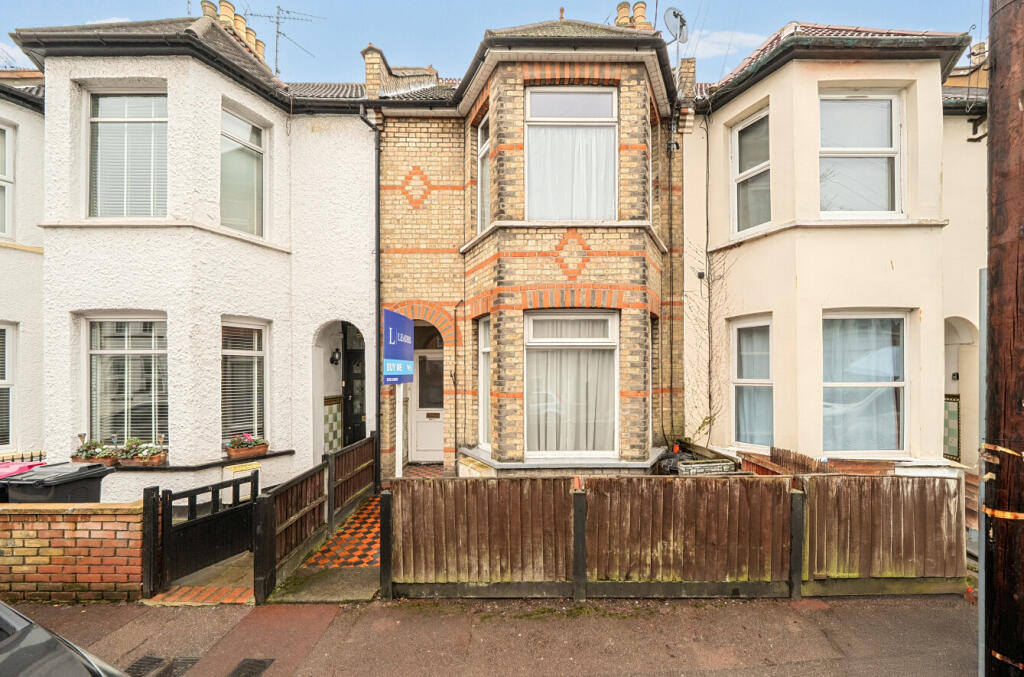 Main image of property: Rayleigh Avenue, Westcliff-on-Sea, Essex