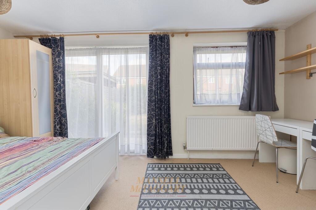 House in Reigate and Banstead, Horley - View 5