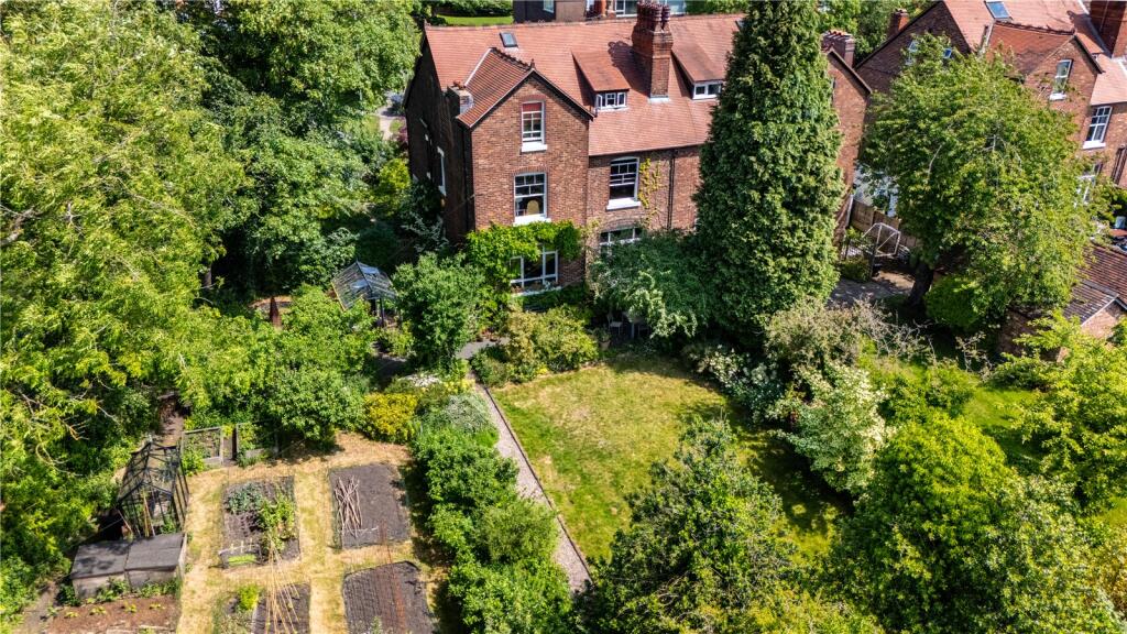 House in Stockport, Heaton Moor, The Four Heatons - View 5