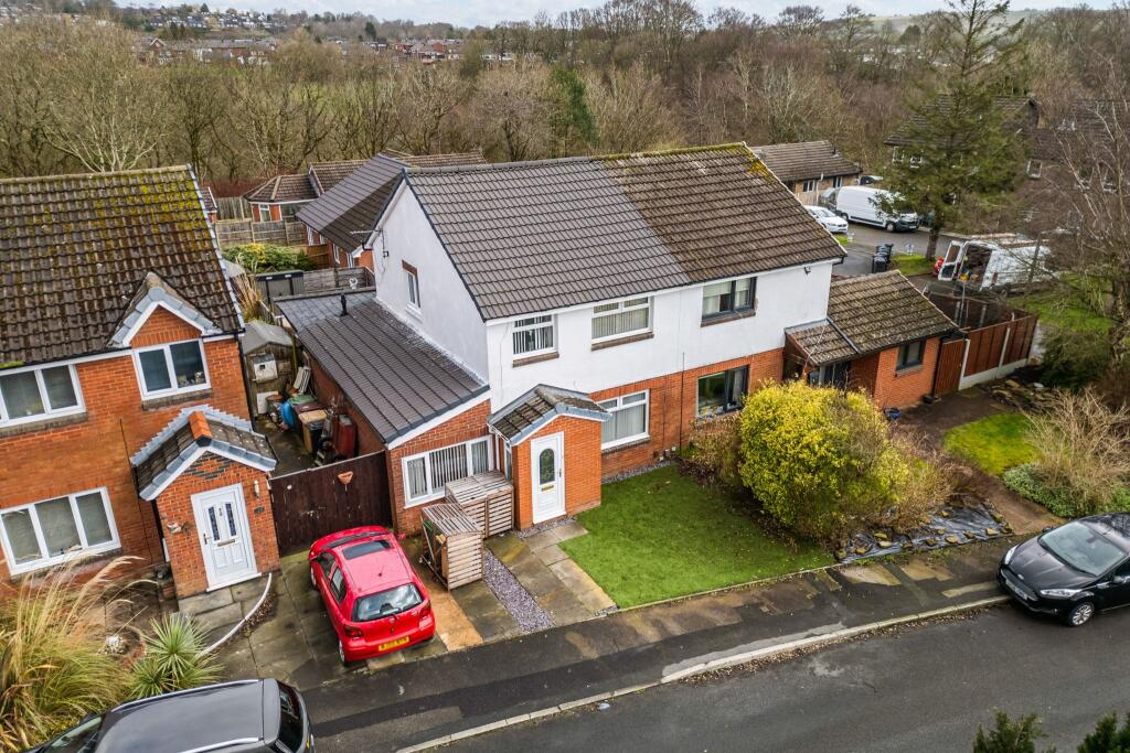 Main image of property: 25 Beeston Close, Astley Bridge, Bolton, BL1 7RT
