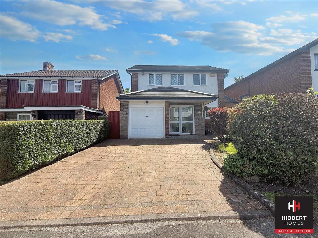Langdale Road, Bramhall, SK7 photo 2