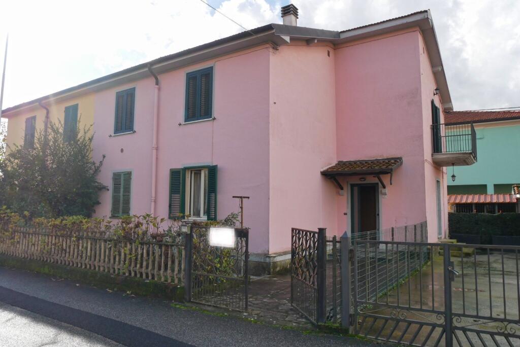 Main image of property: Tuscany, Lunigiana, Villafranca in Lunigiana