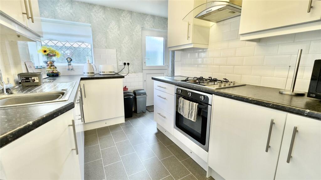 Francis Avenue, Moreton, Wirral, CH46 photo 3