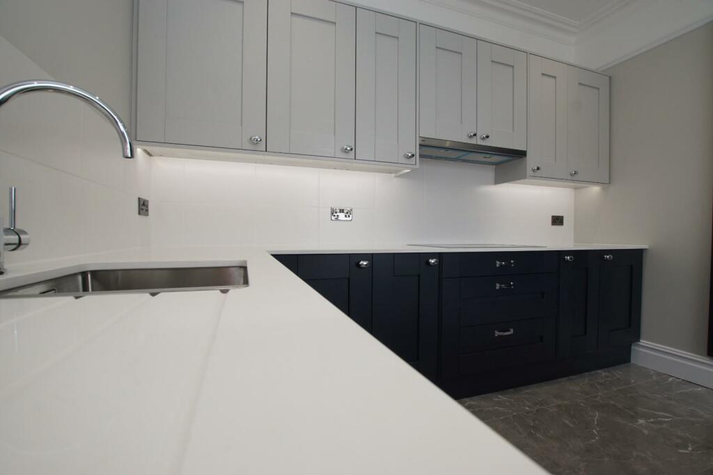Apartment in Eastbourne, East Sussex - More