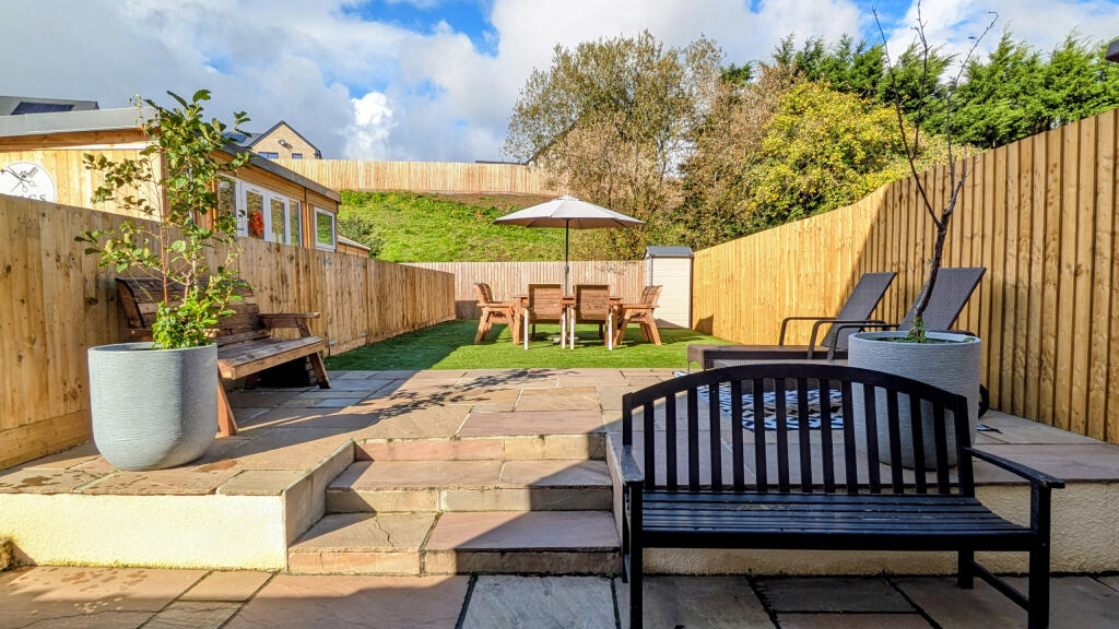 House in Merthyr Tydfil, Castle Park Estate, Clwydyfagwyr - View 4