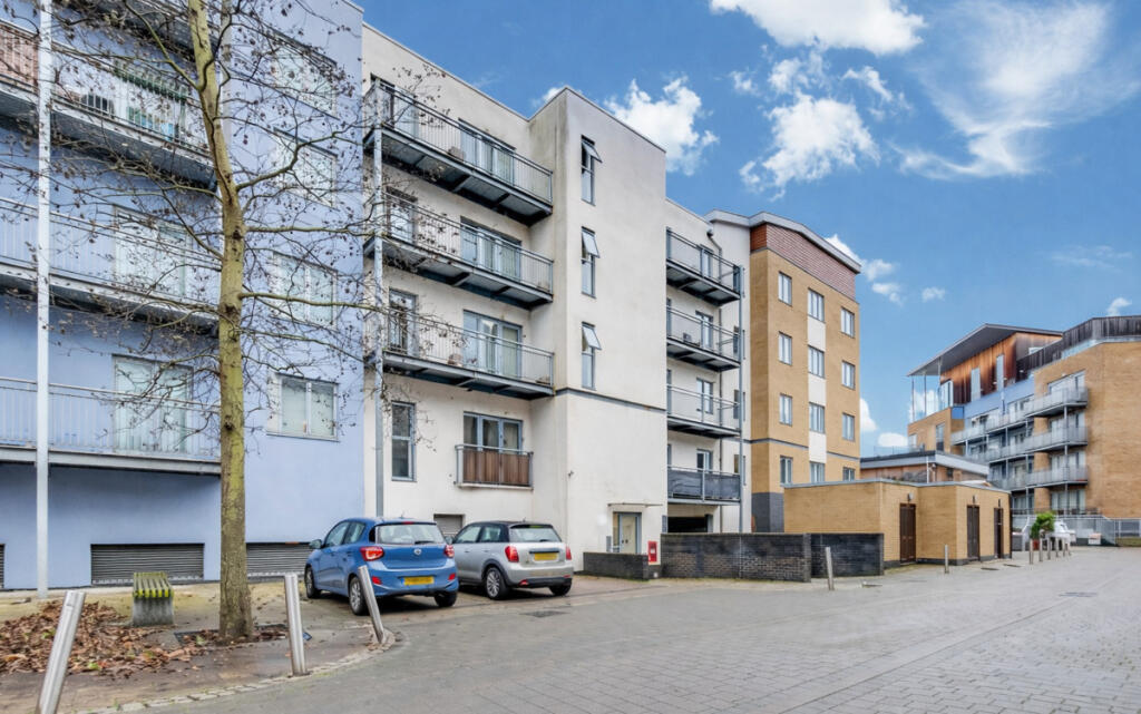 Main image of property: Quayside Drive, Colchester, CO2