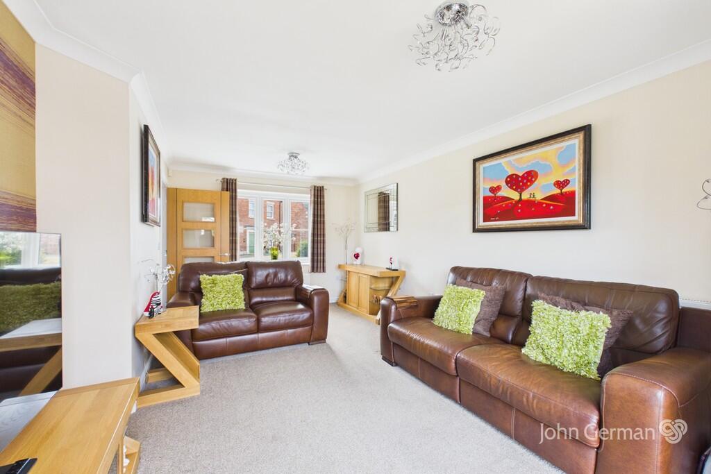 Honeysuckle Avenue, Tutbury photo 4