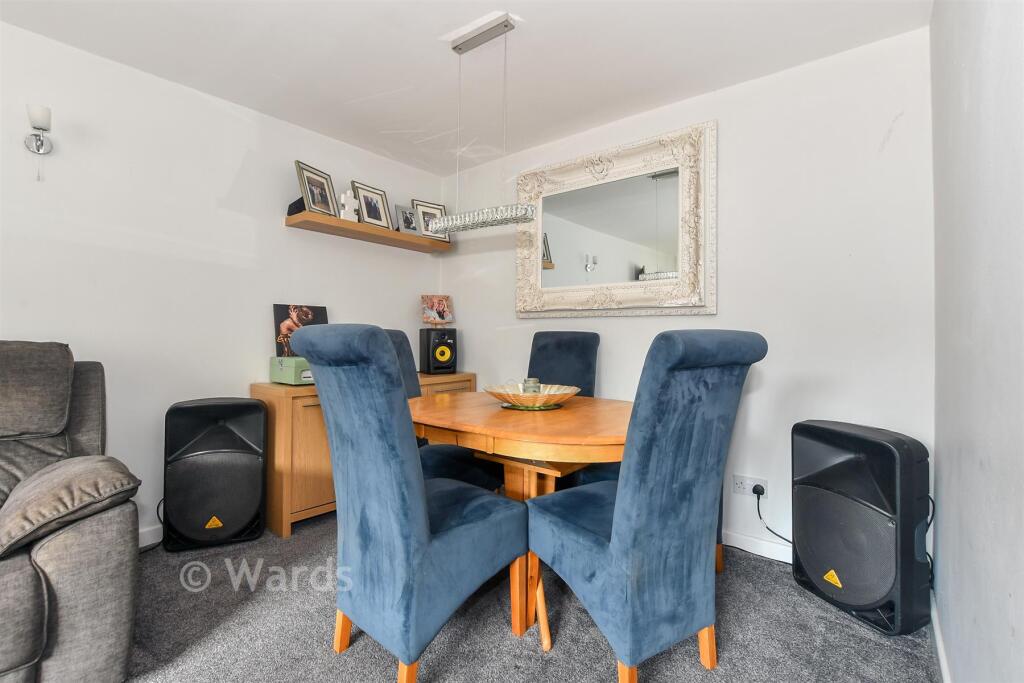 Apartment in Tonbridge - More