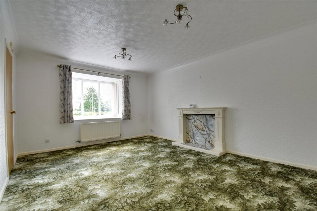 St. James Drive, Northallerton, North Yorkshire, DL7 photo 2
