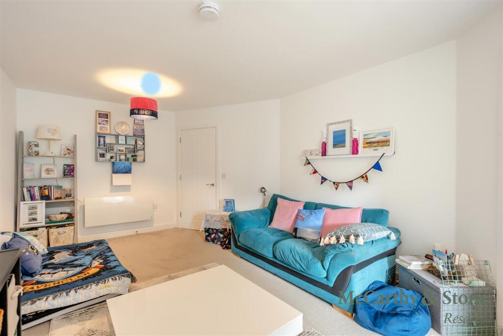 Apartment in Ipswich, Stoke - View 4
