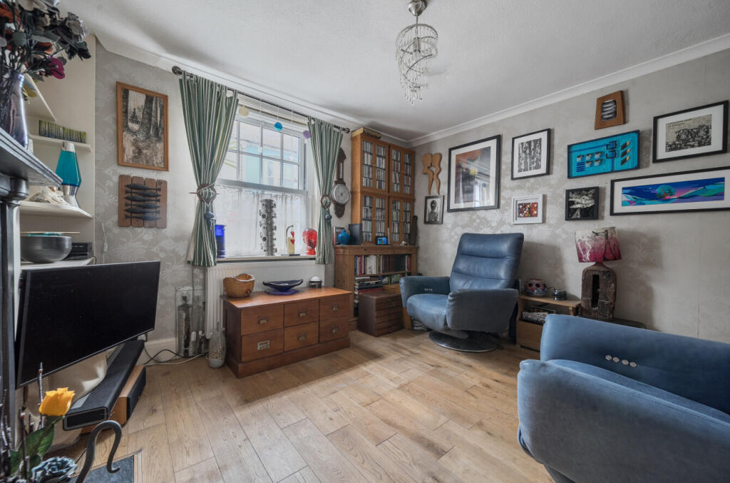 House in Brighton - More