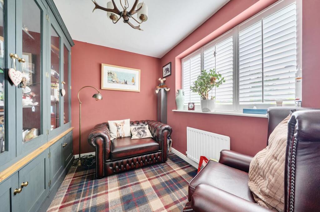 Larbourne Park Road, Flore, Northampton, NN7 - View 4