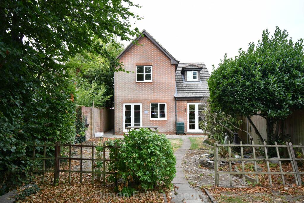 House in Portsmouth - View 4