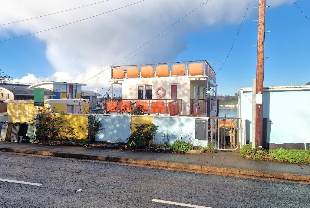 Main image of property: Embankment Road, Bembridge, Isle of Wight, PO35 5NS